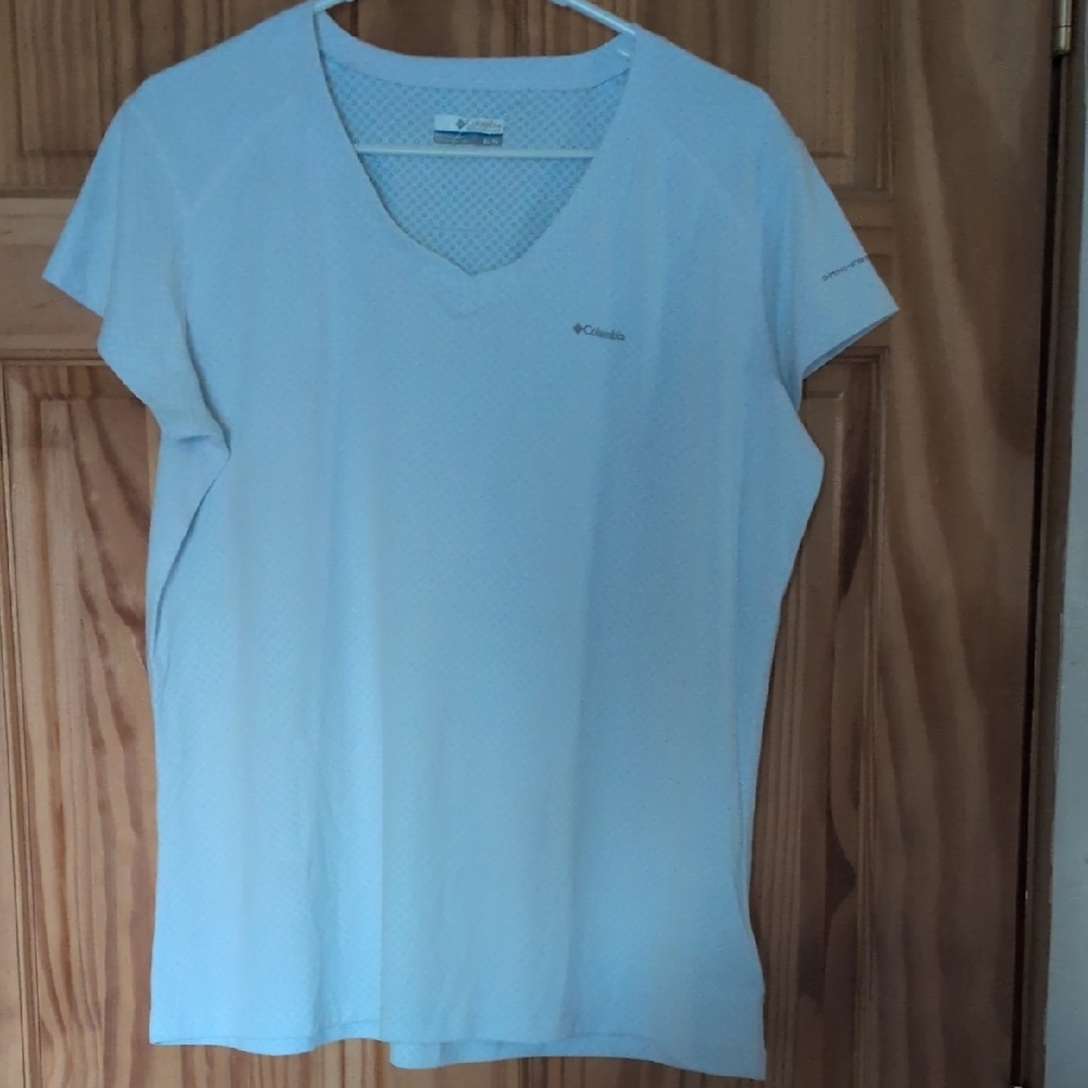 Columbia Women's Sky Blue Short Sleeve Tee